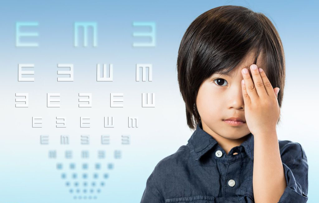深圳視普泰驗光師培訓學院強烈告誡不同的年齡階段應該如何保護眼睛？