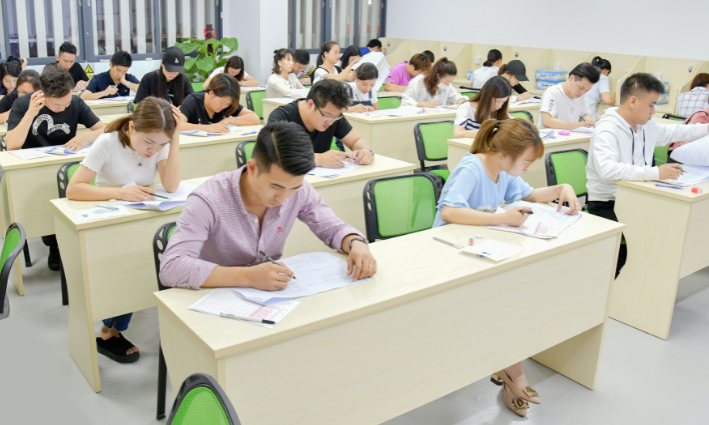 驗(yàn)光師資格證怎么考？驗(yàn)光師證費(fèi)用多少？