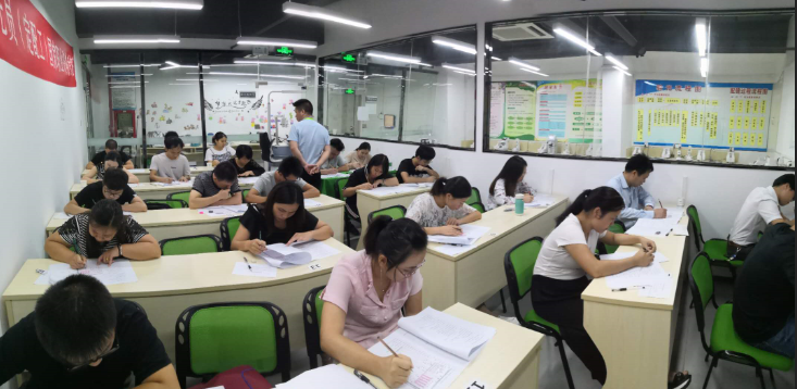 驗(yàn)光師定配工