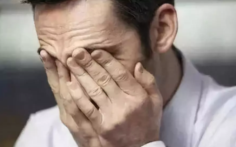 【驗光配鏡知識】眼睛干澀、刺痛？眼科專家教你如何自查干眼癥