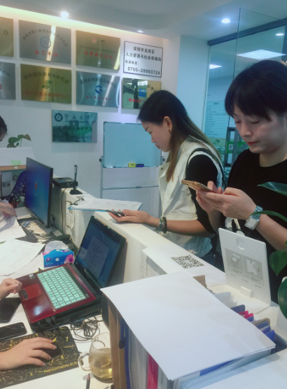 深圳眼鏡定配工職業(yè)技能大賽動(dòng)員會(huì)第二天盛況依然?。?！