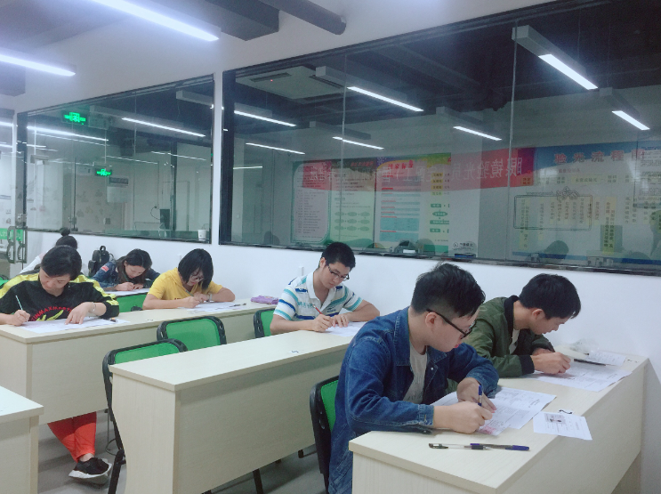 深圳視普泰第四屆驗光師定配工培訓(xùn)班順利畢業(yè)！??！