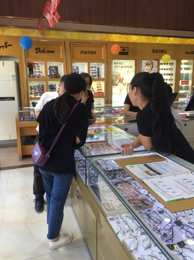 【開眼鏡店分享】頂級眼鏡店銷售：顧客還價，一句話搞定?。?！