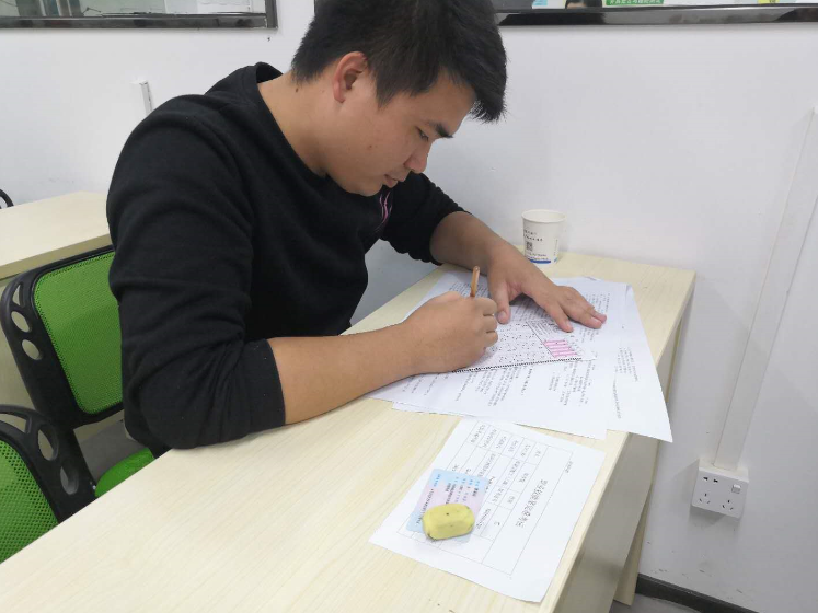 深圳視普泰驗光定配工培訓(xùn)第五屆技能班順利畢業(yè)