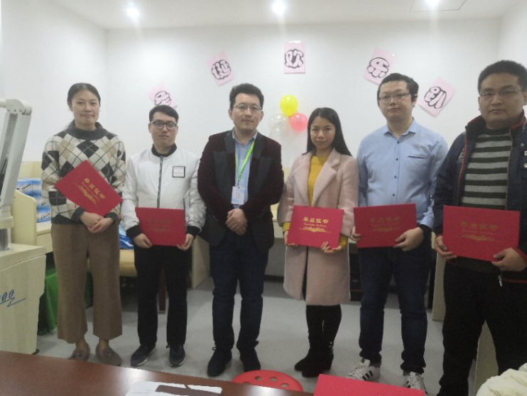 深圳視普泰驗光定配工培訓(xùn)第五屆技能班順利畢業(yè)