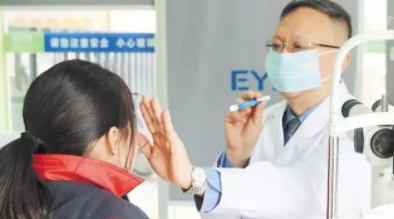 又到寒暑假配眼鏡高峰期，當(dāng)心孩子“近視眼性格”