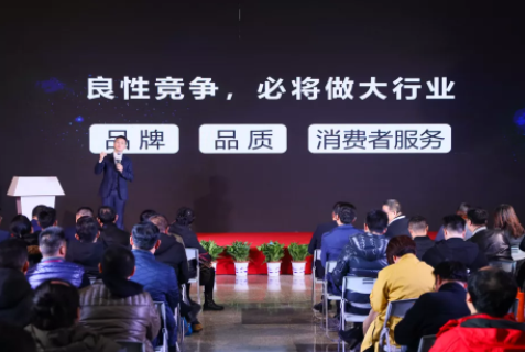 明月鏡片：攜4大亮點(diǎn)C位登場，上海眼鏡展現(xiàn)場精彩全收錄