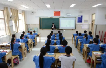 3年“教室燈光”監(jiān)測(cè)，哈爾濱市中小學(xué)衛(wèi)生保健所長(zhǎng)建議從光源入手防控近視