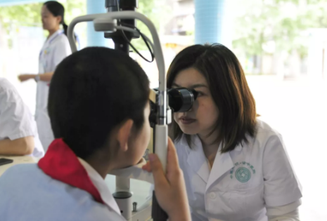 科學(xué)防控兒童青少年近視，我們共同努力：四川省預(yù)防近視公益廣告片上線