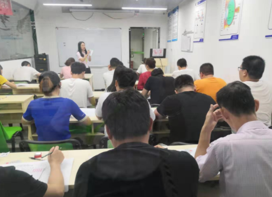 視普泰第八屆驗光定配考證培訓技能精修班學員畢業(yè)啦！?。? width=