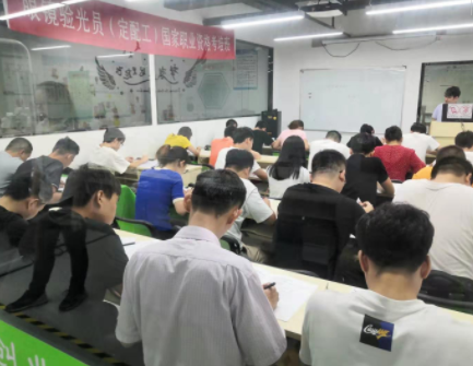 視普泰第八屆驗光定配考證培訓技能精修班學員畢業(yè)啦?。?！