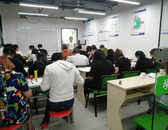 深圳視普泰第九屆驗(yàn)光定配培訓(xùn)學(xué)員順利畢業(yè)?。?！