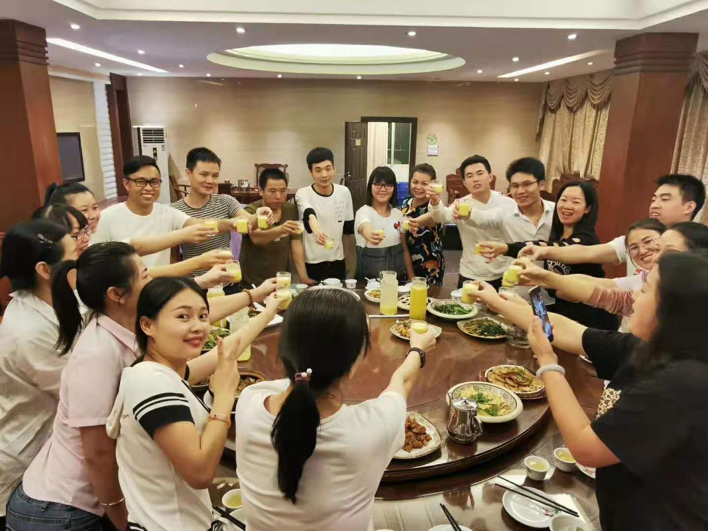 深圳視普泰第九屆驗(yàn)光定配培訓(xùn)學(xué)員順利畢業(yè)！??！